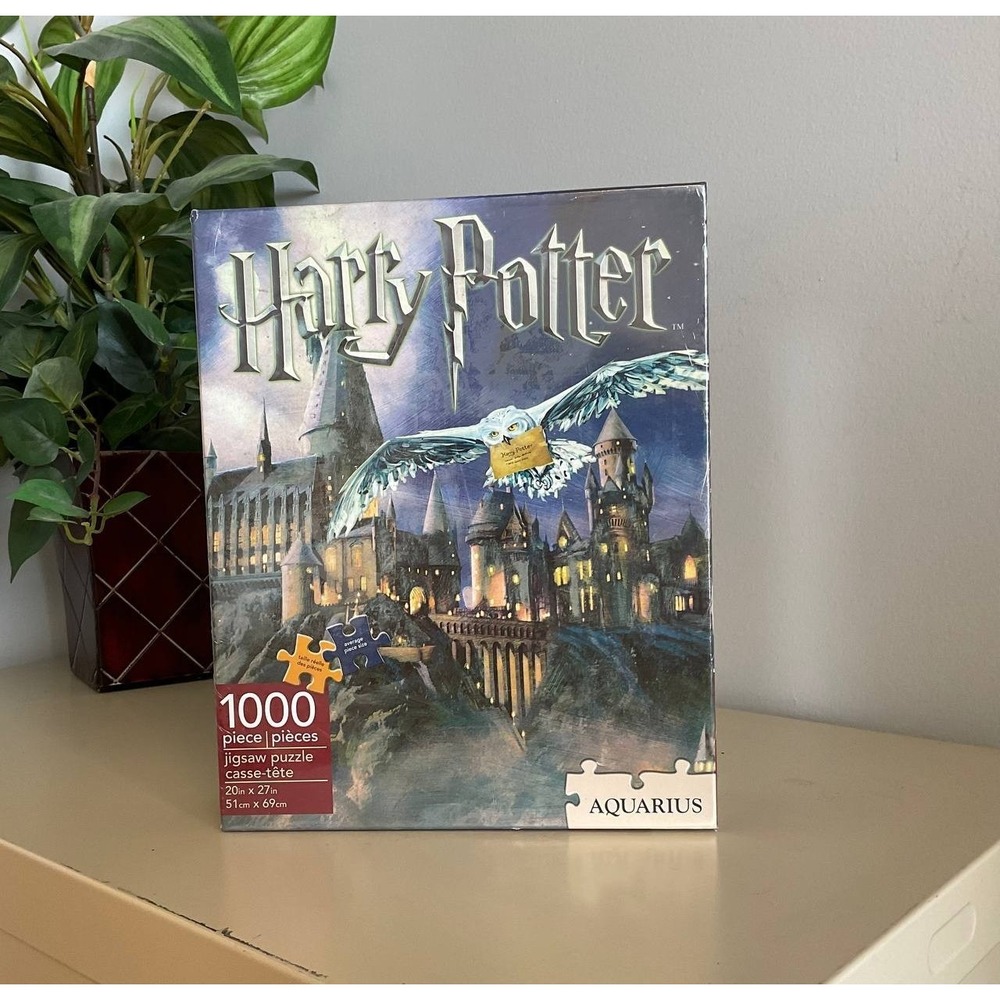 NIB Harry Potter Hogwarts Castle, Hedwig 1000 Piece Jigsaw Puzzle by‎ Aquarius